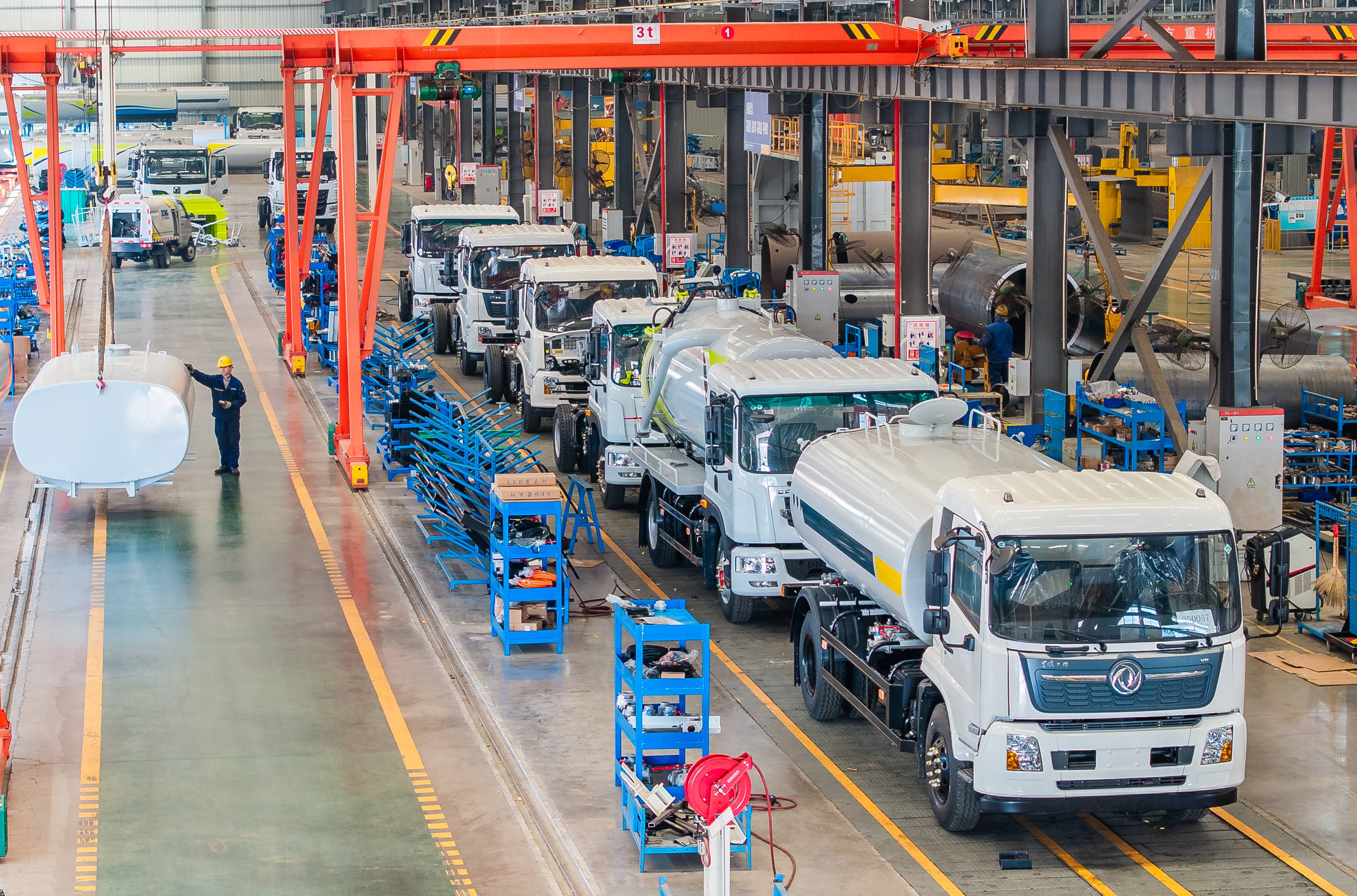 多功能洒水车批量订单交车在即